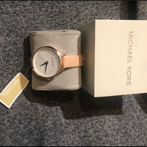 Michael kors watch BRAND NEW